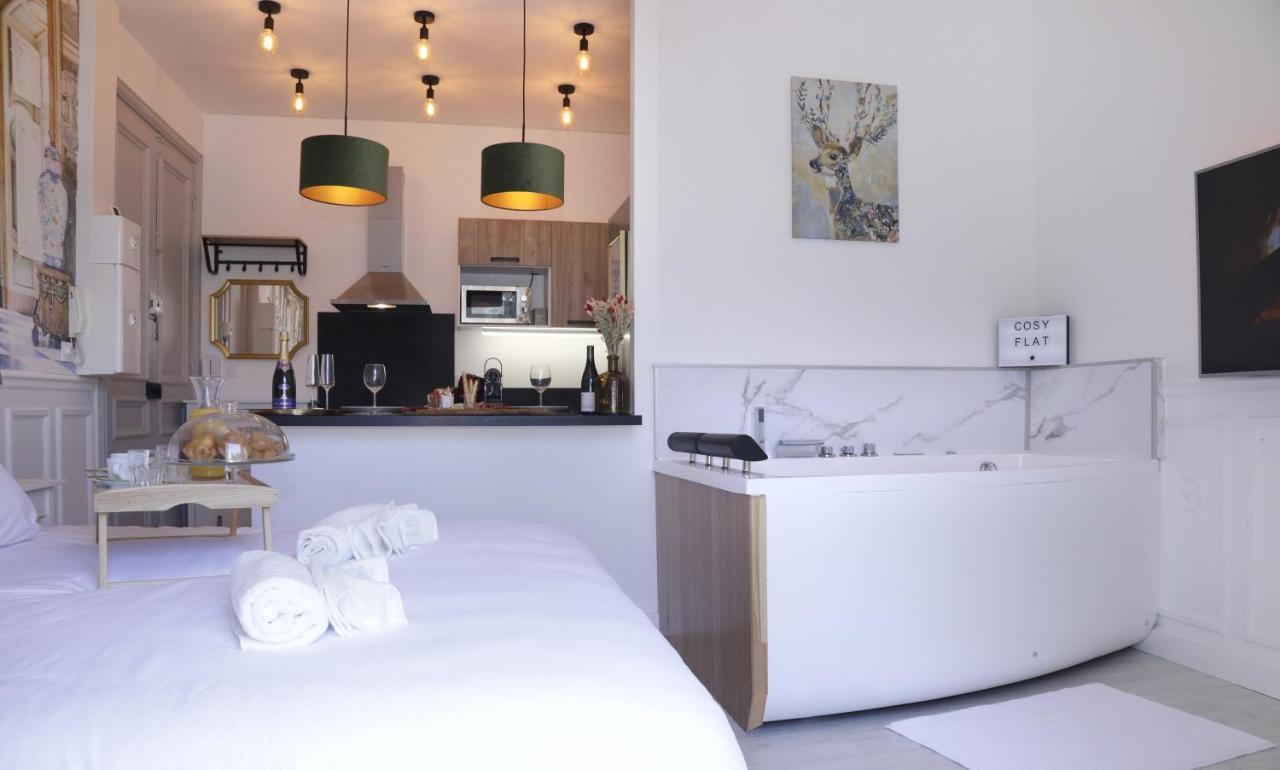 La Marquise - Cosy Flat - Jacuzzi - Senlis Apartment Senlis  Exterior photo